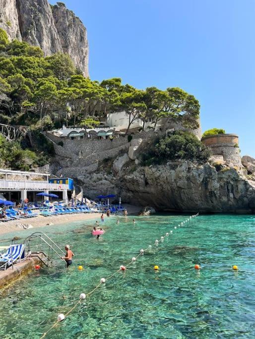 Exceptionnel Pieds Dans L'Eau Villa Capri Exterior photo